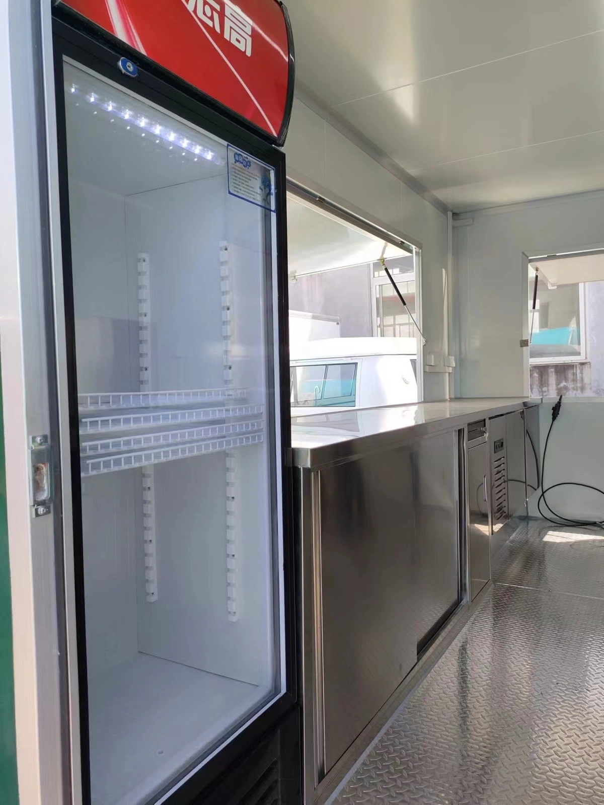 BTH  - DA - Food Van - 13