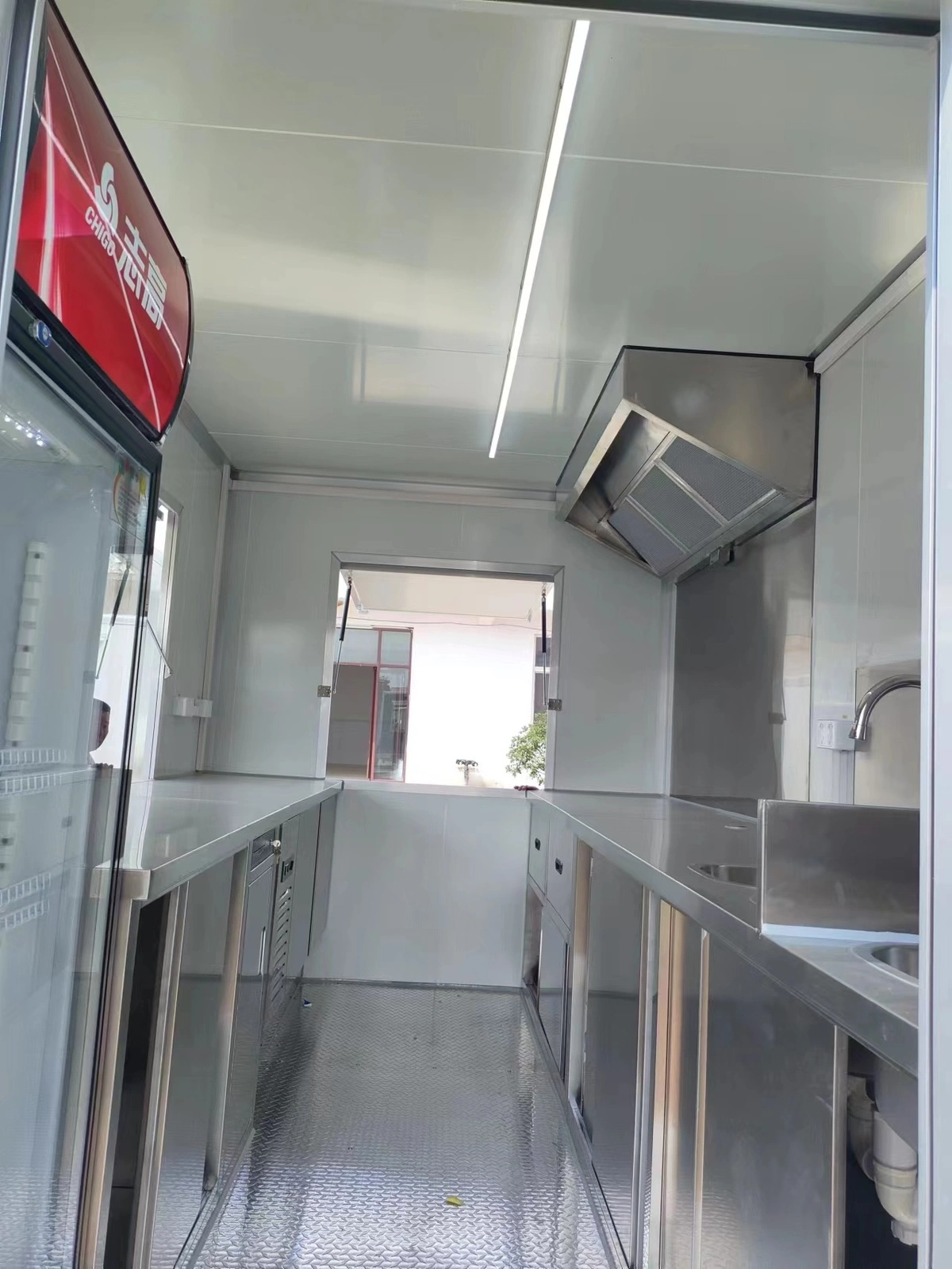 BTH  - DA - Food Van - 14