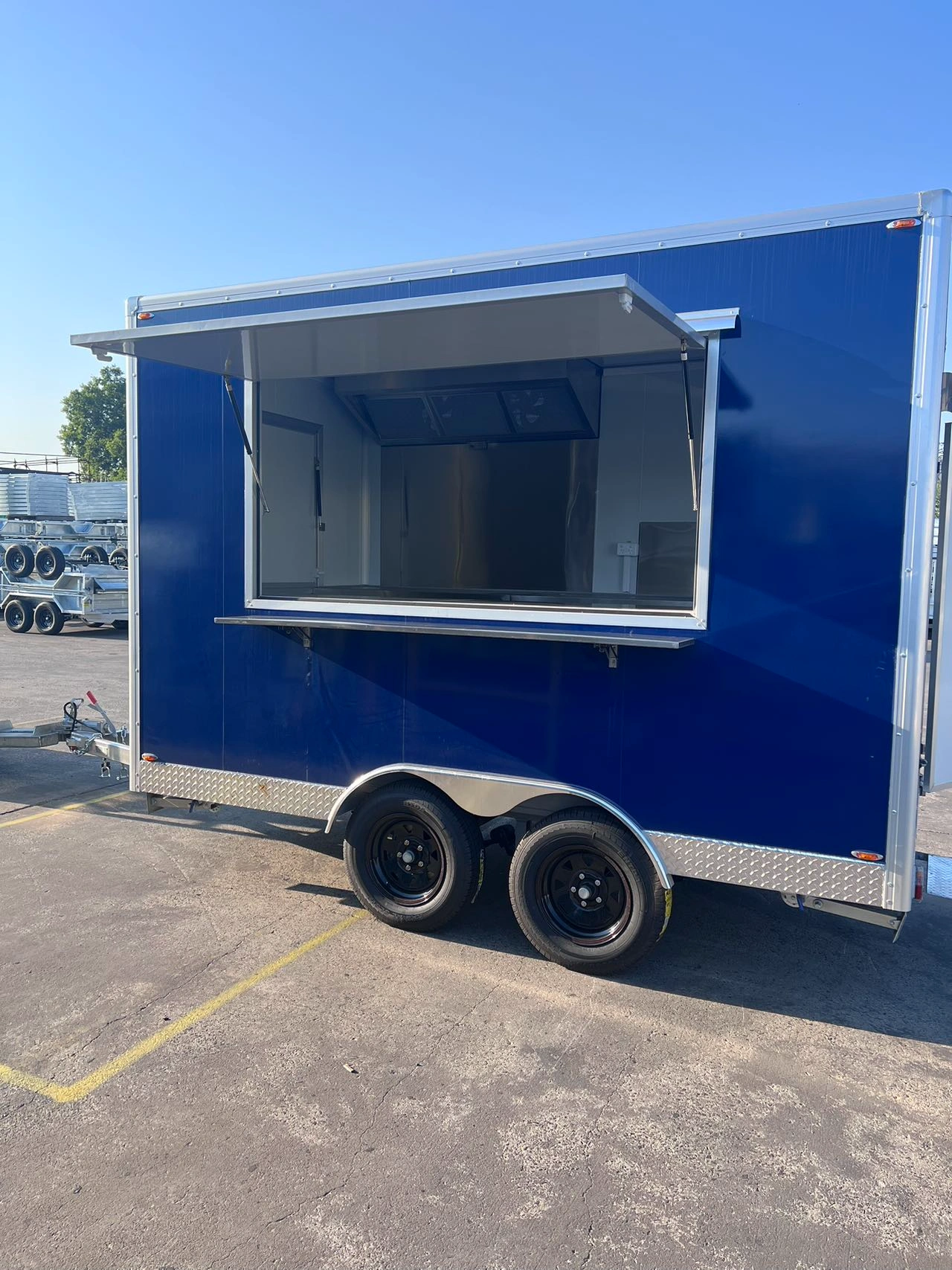 BTH  - DA - Food Van - 3